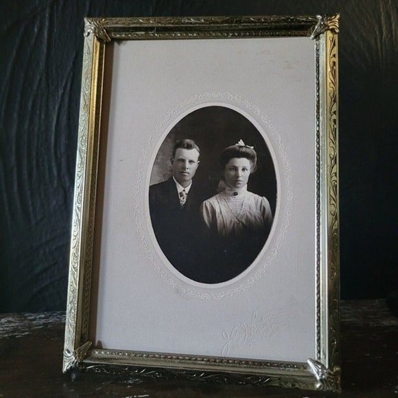 Vintage Metal Picture Frame with Antique Photo of Couple - Mollie and Elmer Reed - Picture 1 of 7